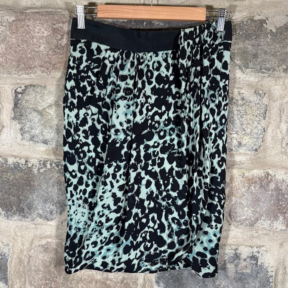 Worth 100% Silk Green & Black Animal Print Skirt Size 4 Midi Career Chic Office‎